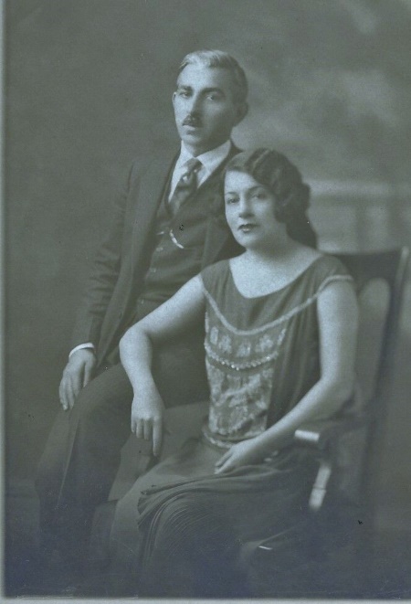 kostas-marika-papagika.jpg