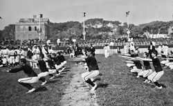 4-6-22, Marseille, fête de gymnastique [fête fédérale de l'Union des sociétés de gymnastique de France] : [photographie de presse] / [Agence Rol] 