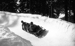 Accéder à la page "Bobsleigh"