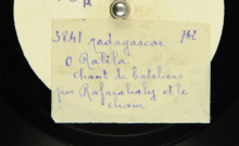 Accéder à la page "O Ralila : chant de bateliers ; Iza hay tao Antsirabe : chant du voyageur / Rafaralahy, chant ; choeur et accompagnement de battements de mains"