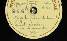 Accéder à la page "Mugodo : air de danse ; Ngoma Yachimgombella : chanson dansée par les enfants au clair de lune / choeur de soldats landins des colonies, chant ; acc. de marimba et de xylophones"