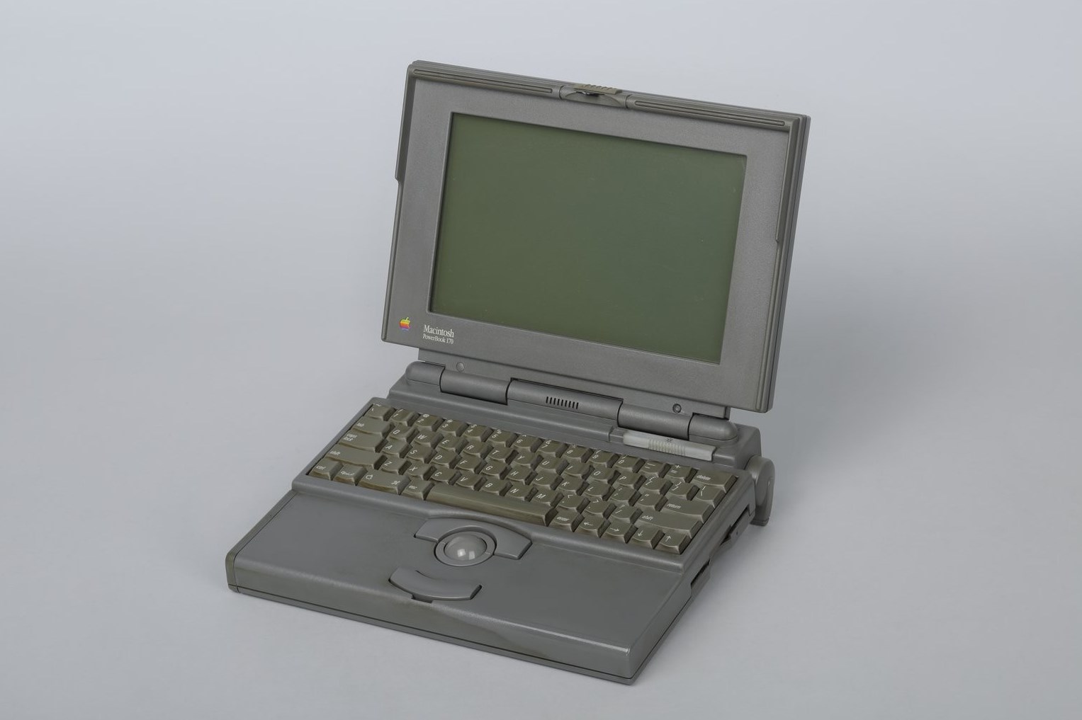 Accéder à la page "Macintosh Powerbook 170"